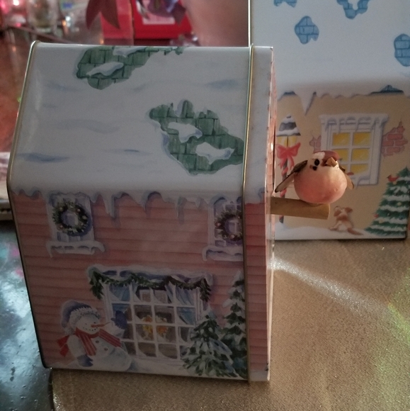 Set of 2 vintage tins - Picture 8 of 8